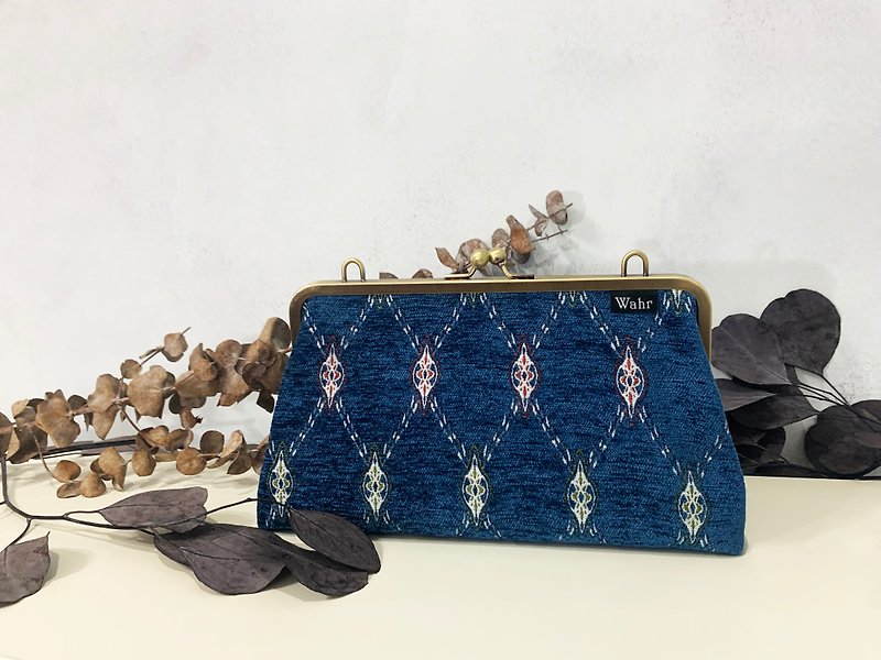 Blue diamond clasp frame bag/with chain/ cosmetic bag - Messenger Bags & Sling Bags - Cotton & Hemp Blue