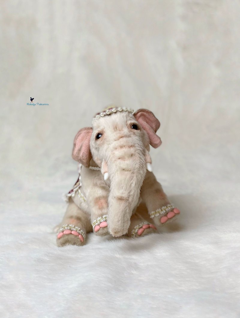 pink Elephant, realistic toy - ตุ๊กตา - ขนแกะ สึชมพู