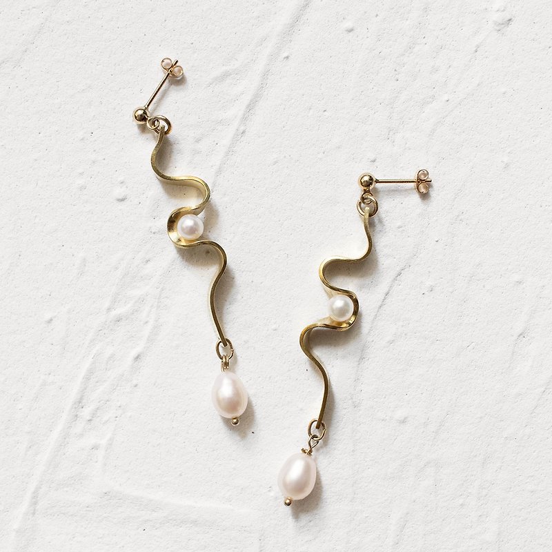 THE PULSE。Brass Earrings - Earrings & Clip-ons - Copper & Brass Gold