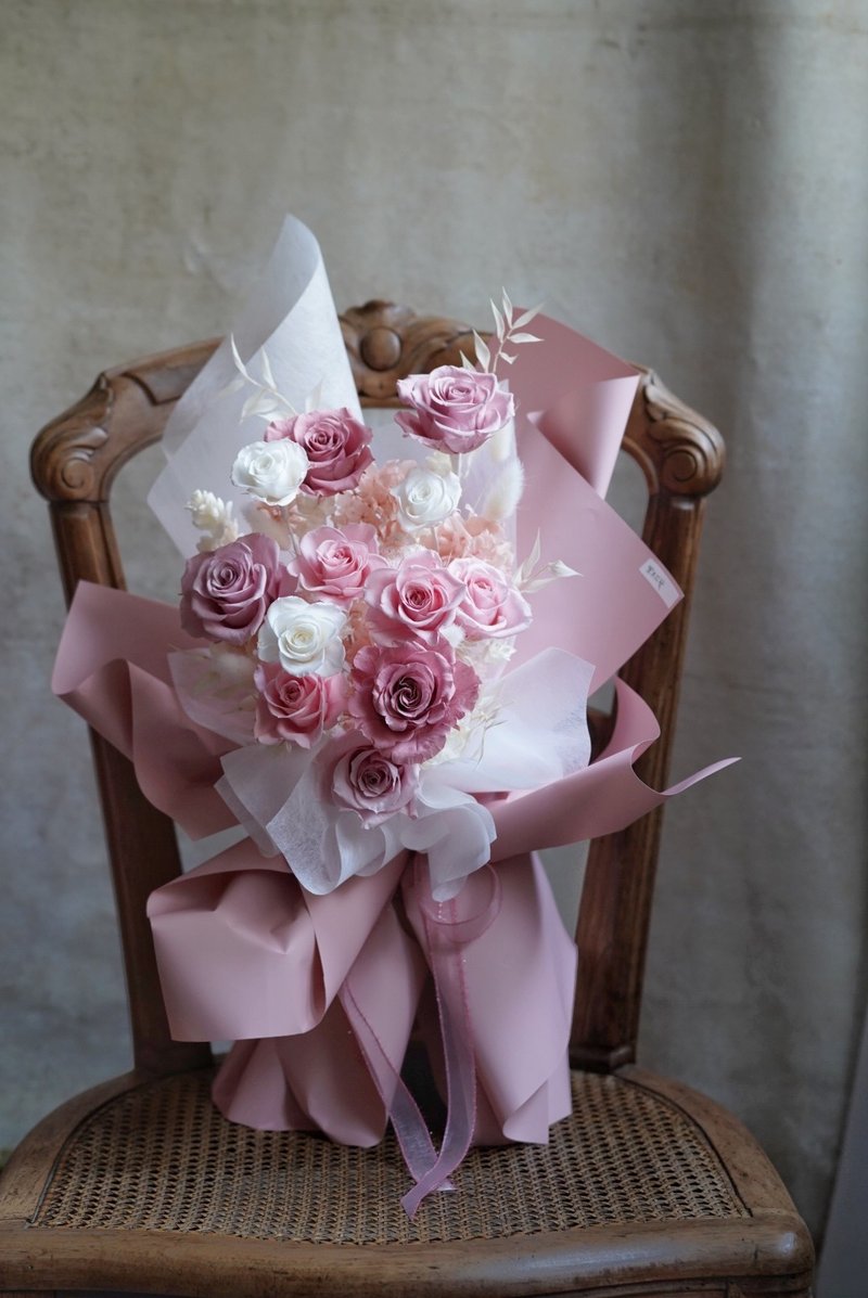 12朵玫瑰花 求婚告白 少女配色 頂級永生玫瑰花花束 韓式包裝花束 - 乾燥花/永生花 - 植物．花 紅色