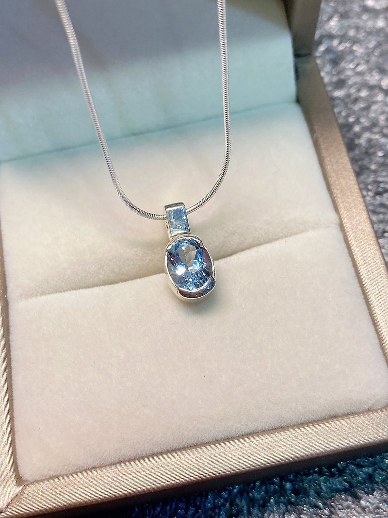 Gemstone Topaz Pendant Nepal Handmade 925 Sterling Silver - Necklaces - Gemstone Blue