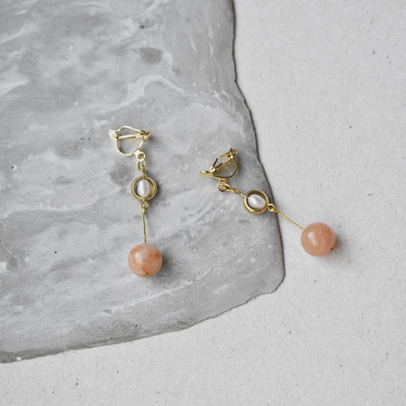 ZHU. Handmade Earrings | Old Soul (Christmas Gift / Natural Stone / Old Topaz / Ear Clip) - ต่างหู - ทองแดงทองเหลือง 
