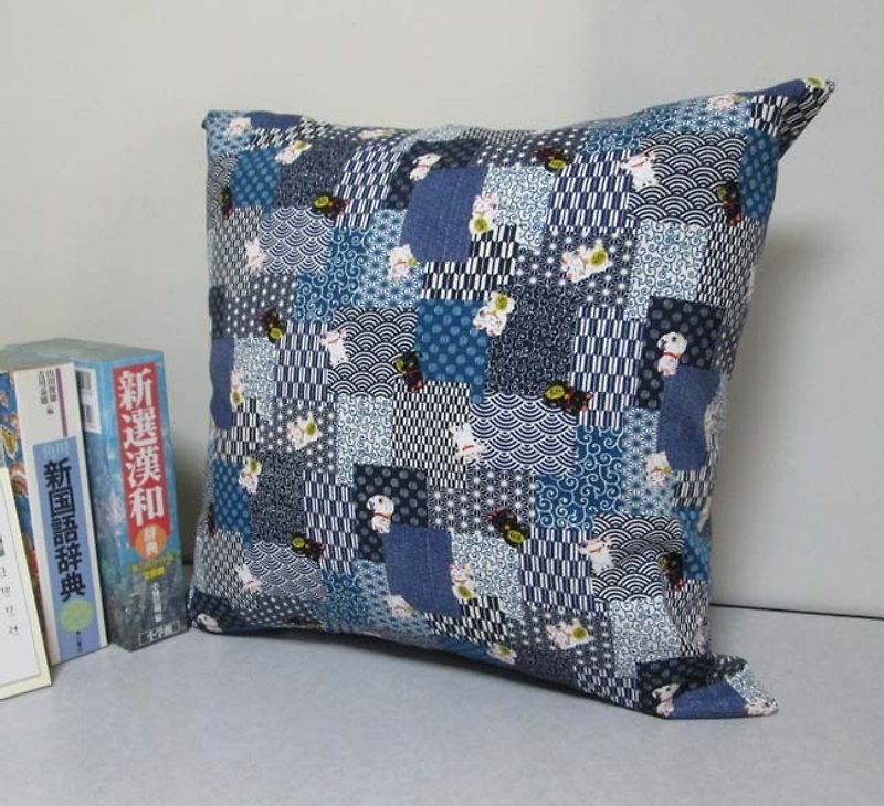 Lying cat's nap «Design cushion» Interior life that colors the room !! - Pillows & Cushions - Cotton & Hemp Khaki