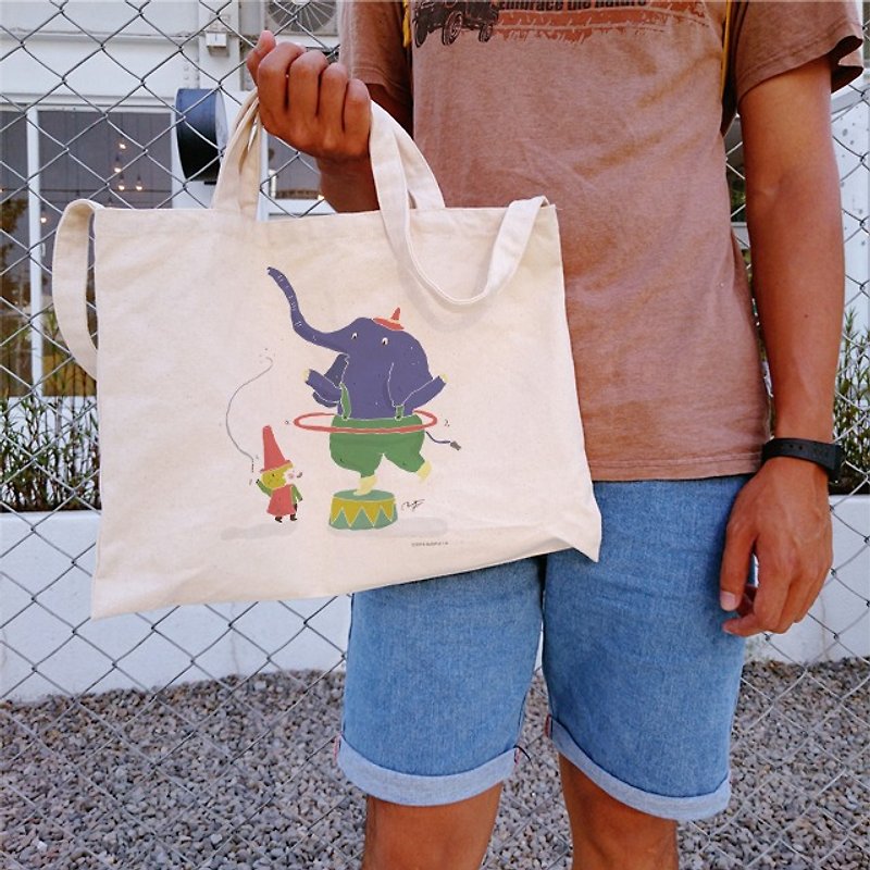 Illustrator BaNAna Ajiao Beast Trainer Cultural and Creative Horizontal Canvas Bag - Clutch Bags - Cotton & Hemp Khaki