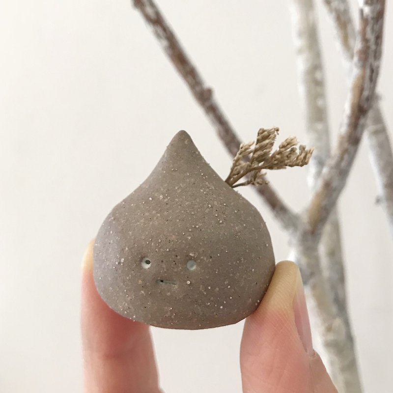 BUGS | Mini Flower | Tabletop Scenery | Aromatherapy Oil Diffuser Stone| Clay Decoration | B15 - Pottery & Ceramics - Pottery Brown