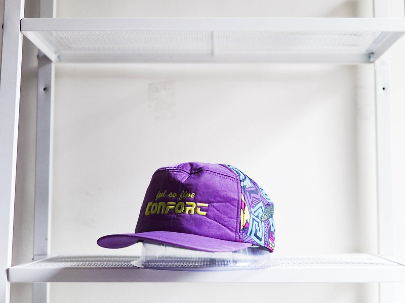 近江電子青春夢幻之詩 耳蓋 古董七片平頂棒球滑雪帽baseball cap - 帽子 - 防水材質 紫色