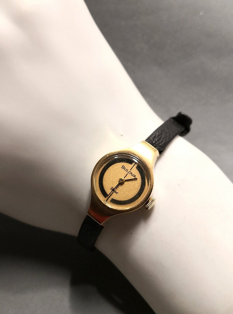 Dior x Bulova 1970s classic series gold/hand bracelet/ladies watch - Women's Watches - Other Metals Gold