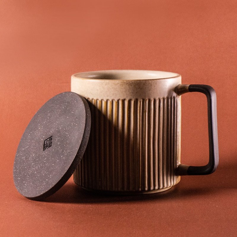 Kiln-changed glaze-straight grain mug 550ml+lid - Mugs - Pottery Khaki