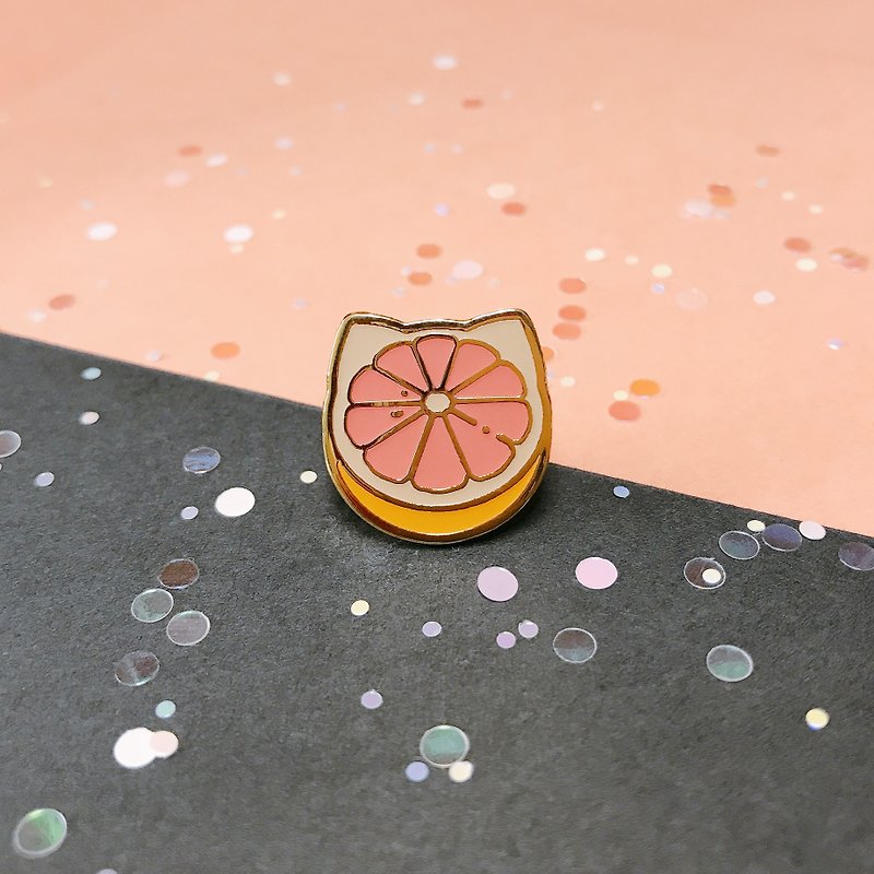 Cat grapefruit cat ears citrus enamel metal badge/badge/brooch/pin - เข็มกลัด/พิน - โลหะ สึชมพู