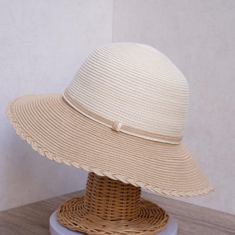 Lace lady hat off-white natural paper thread woven in Taiwan - หมวก - กระดาษ ขาว