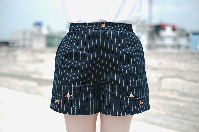 Basic Shorts 狐狸短褲 海軍藍 Navy - 女長褲 - 繡線 