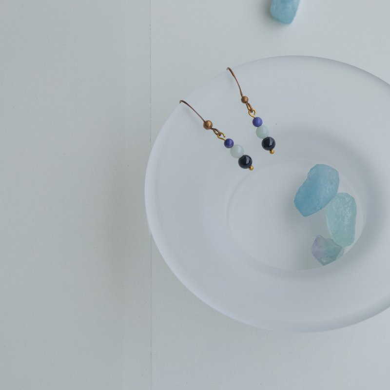 天然石耳環-遠洋/耳針/夾式/可客製 - 耳環/耳夾/耳骨夾 - 水晶 藍色