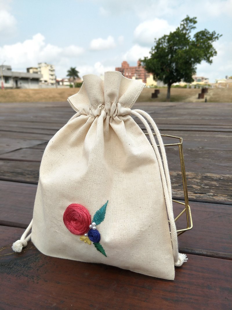 玫瑰 薔葳刺繡 | 日系束口袋 - 化妝袋/收納袋 - 繡線 多色