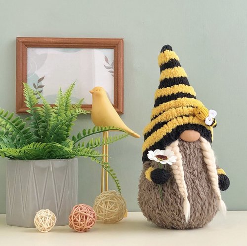 Bumble Beehive, Spring home decor farmhouse, Bumble bee decor - Shop  WorldAmiguruMe Stuffed Dolls & Figurines - Pinkoi