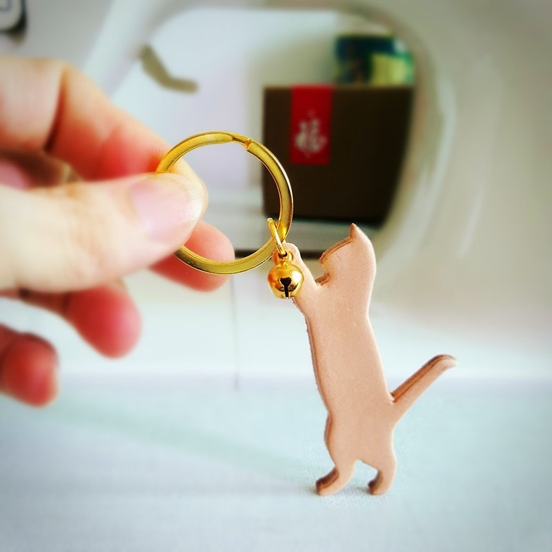 Customized engraving kitty key ring leather key chain key case graduate day gift - ที่ห้อยกุญแจ - หนังแท้ สีนำ้ตาล