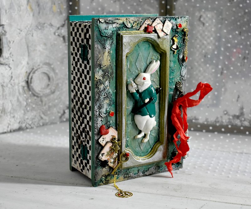 A green box with a white rabbit from Alice a box for cards or jewerly - Storage - Wood Green