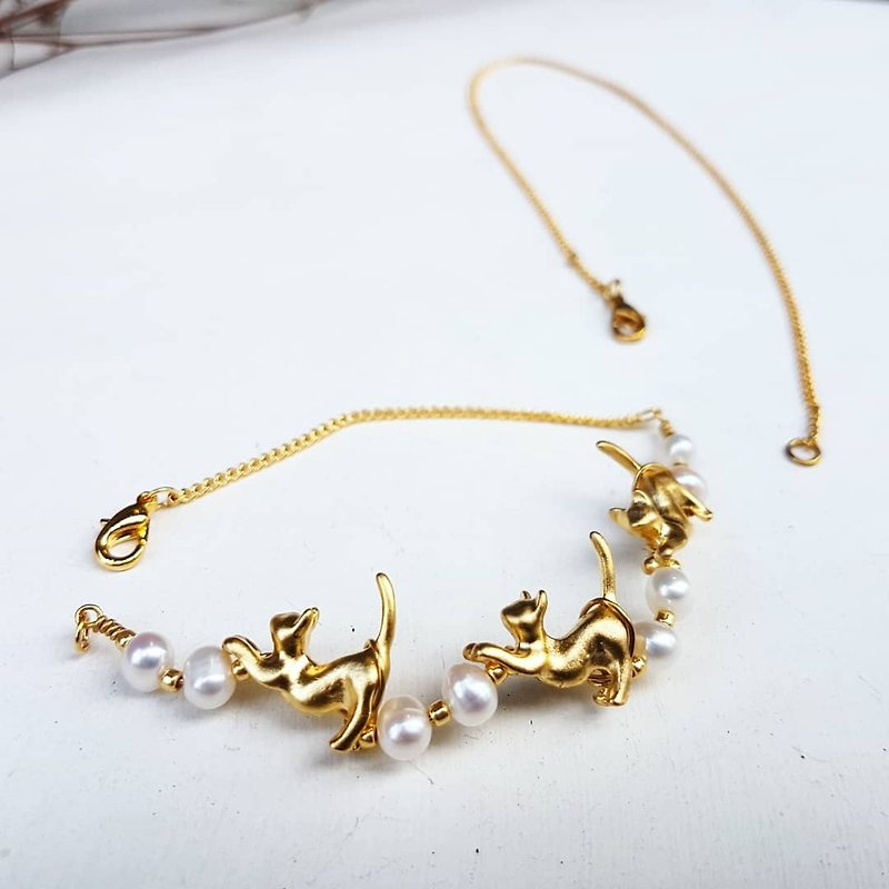 -Cat shape 0.5cm natural small pearl necklace _ hand necklace activity dual-use design - Bracelets - Pearl White