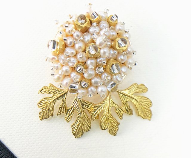 Wedding Pearl brooch