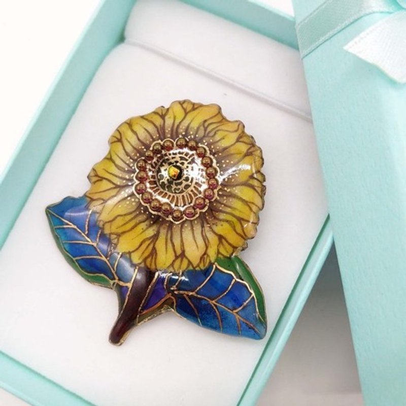 Sunflower-A cloisonné brooch - Brooches - Other Metals Yellow