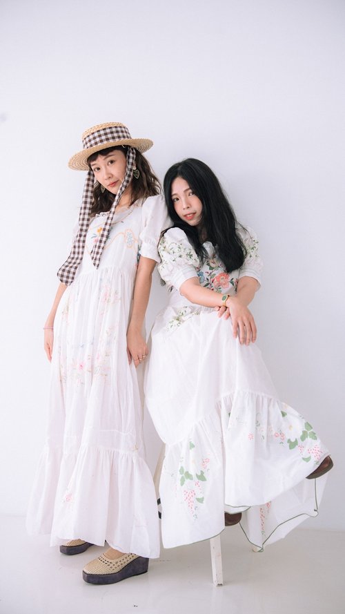 vintage テーブルクロス生地ワンピース　リメイク　レースワンピース vintage テーブルクロス生地ワンピース ① リメイク レース