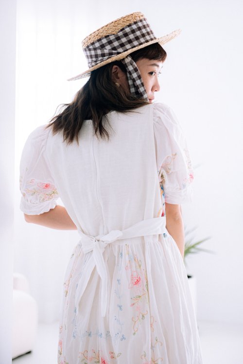 リメイク｜ヨーロッパ刺繍のテーブルクロスをドレスに仕立てまし