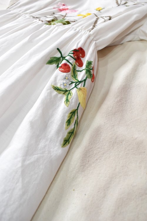 vintage テーブルクロス生地ワンピース　リメイク　レースワンピース vintage テーブルクロス生地ワンピース ① リメイク レース