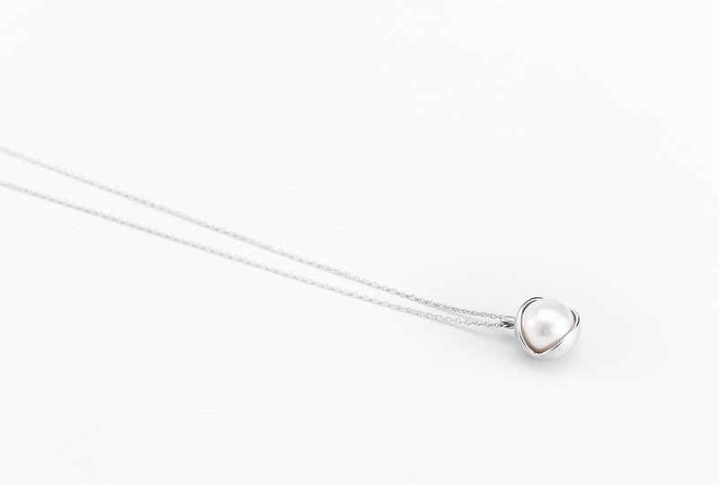 Fruity Pearl Short Necklace - สร้อยคอ - เงิน สีเงิน