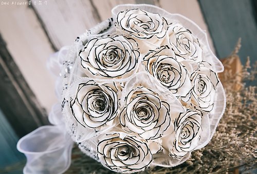 50 Rose Chanel Bouquet
