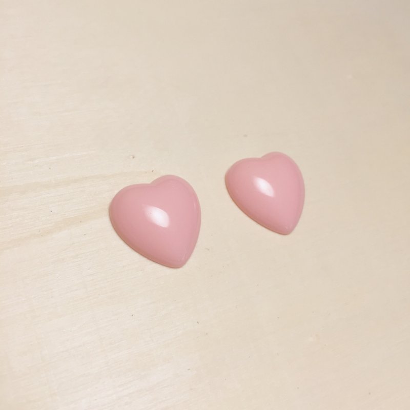 Retro light pink love earrings Clip-On - Earrings & Clip-ons - Resin Pink