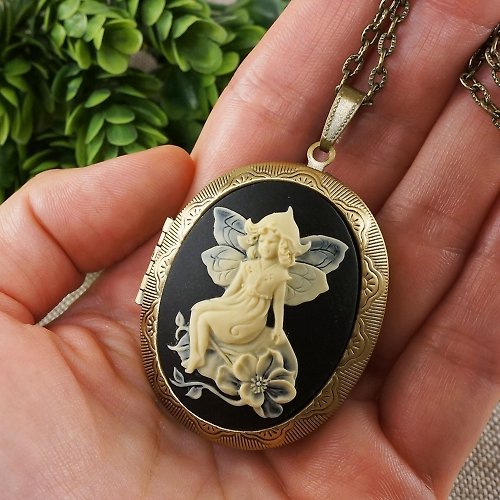AGATIX Fairy Girl Cameo Photo Locket Victorian Ivory Black Pendant Necklace Jewelry