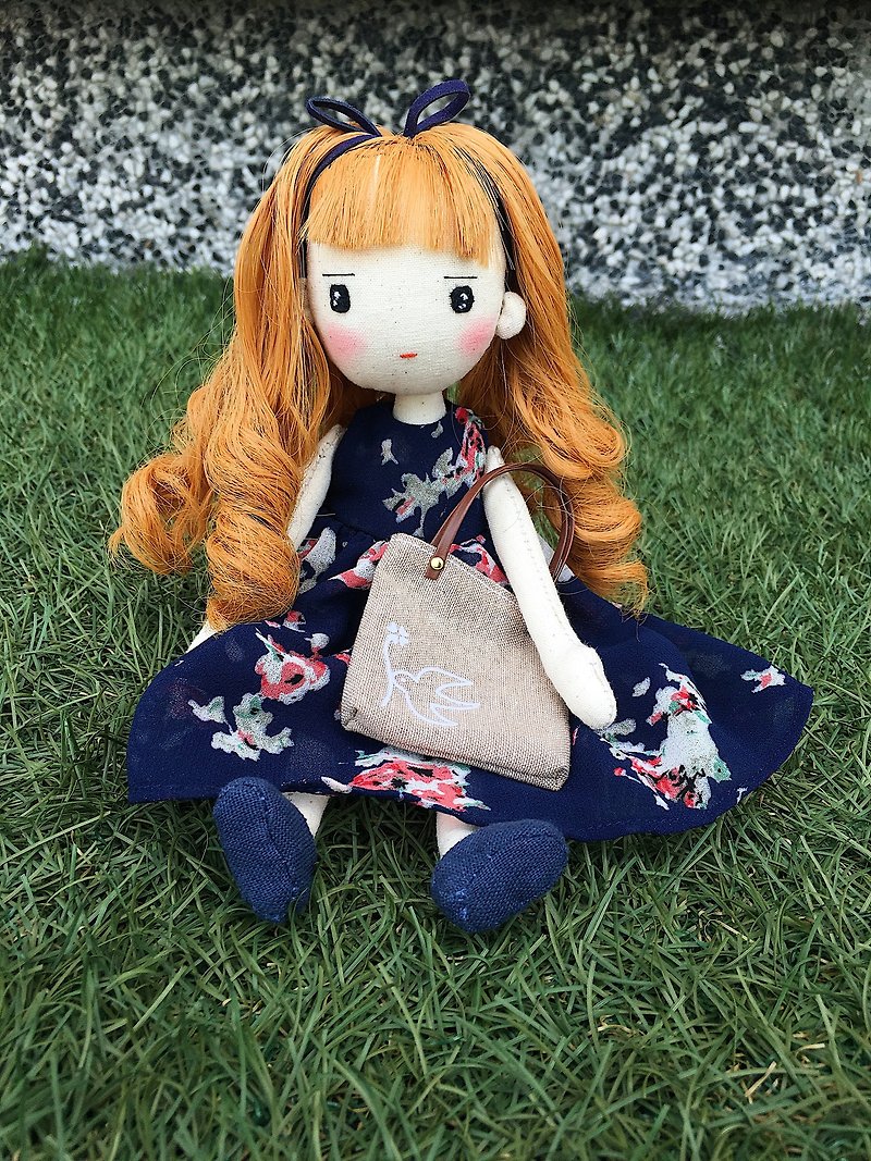Handmade Doll- Sweet Girl in floral dress - ตุ๊กตา - ผ้าฝ้าย/ผ้าลินิน 