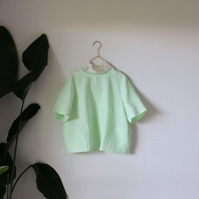 Lime Natural Pure Linen Turquoise Lace Collar Chinese Short Sleeve Shirt - เสื้อเชิ้ตผู้หญิง - ผ้าฝ้าย/ผ้าลินิน สีเขียว