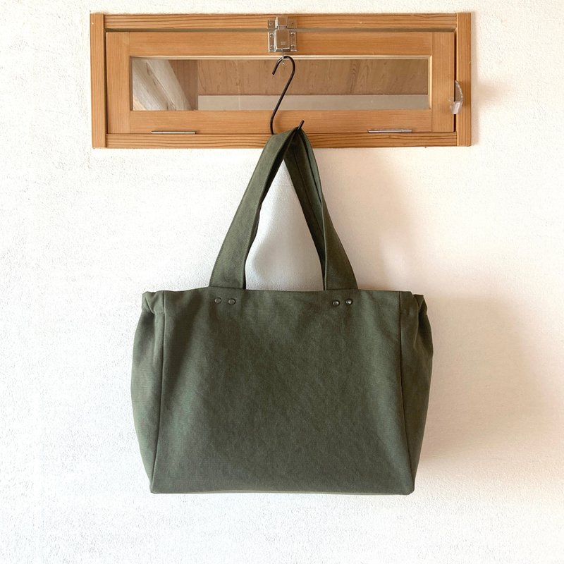 Gathered Tote Bag    Magazine    canvas　 Khaki Green    A4　Shoulder bag - Handbags & Totes - Cotton & Hemp Green