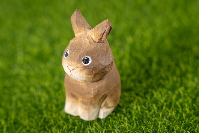 Islandoffer島嶼製作 鍛木木雕小啡兔 (動物系列) - 擺飾/家飾品 - 木頭 金色