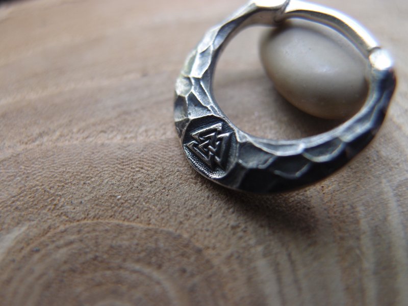 Valknut Viking Celtic Septum Ring Sterling Silver Nose Ring Piercing - 耳環/耳夾/耳骨夾 - 純銀 