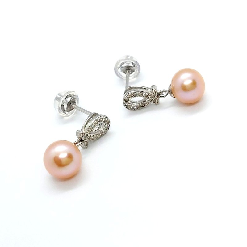 Elegant shape freshwater pearl sterling silver earrings - ต่างหู - ไข่มุก 