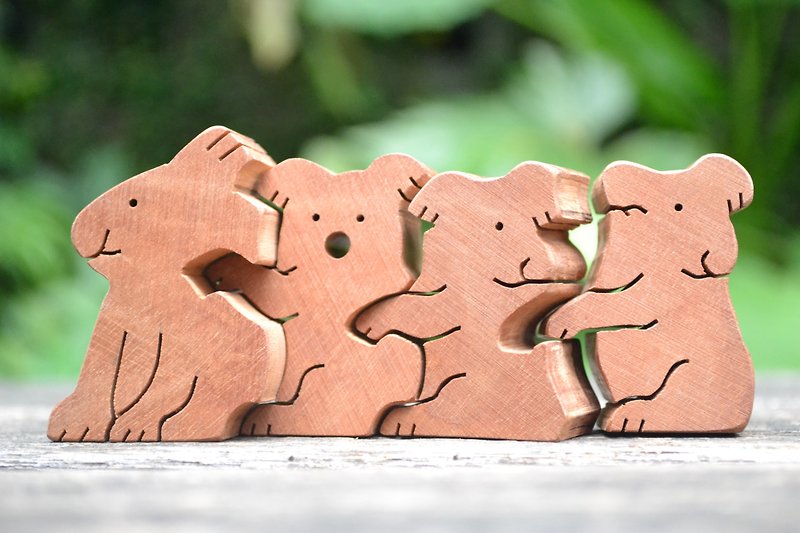 お互いがいないと生きていけない小さなコアラ。手作りの木工品 - 置物 - 木製 