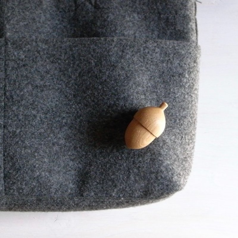 Brooch acorn ~white oak~ - เข็มกลัด - ไม้ 