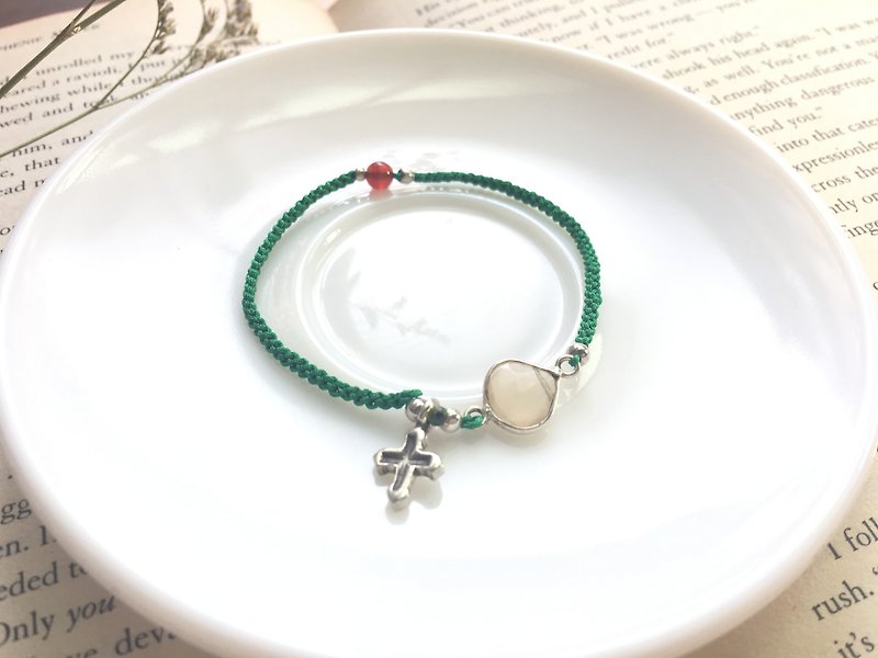 Ops Chalcedony Silver Dainty Gemstone lucky bracelet - สร้อยข้อมือ - เครื่องเพชรพลอย สีเขียว