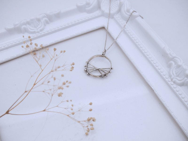 Forged curve sterling silver necklace - สร้อยคอ - เงินแท้ สีเงิน