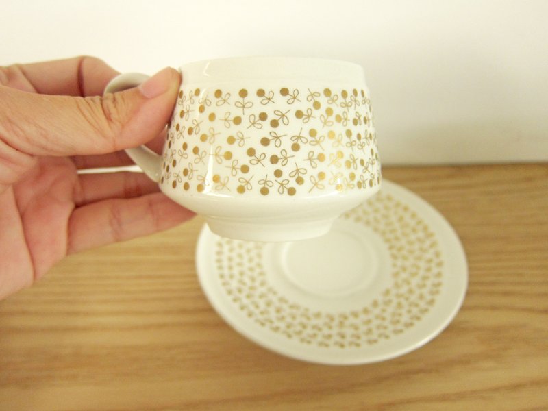 北歐聖誕雜貨‧芬蘭ARABIA Kimmel金果子薄瓷杯盤組 - 茶具/茶杯 - 瓷 金色