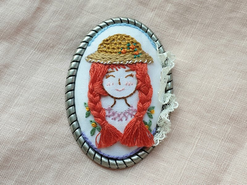 Embroidery/Brooch /Girl with straw hat - Brooches - Cotton & Hemp 