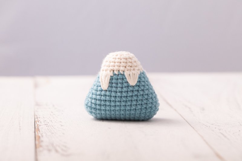 富士山 Fuji 手工編織質感擺飾(單一個/約6cm/ 靛色) - 嬰兒手鍊/飾品 - 棉．麻 藍色