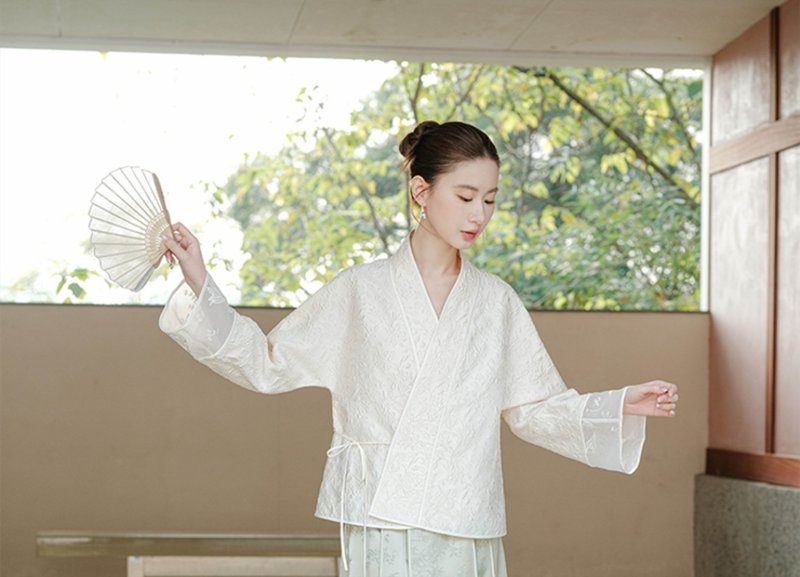 【刺繡】新中式復古中國風 精緻漢服交領上衣/半裙 - 女上衣/長袖上衣 - 聚酯纖維 綠色
