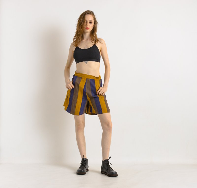 Vintage 80s cotton striped shorts, Vintage striped pleated shorts 7532 - 女短褲/五分褲 - 棉．麻 多色