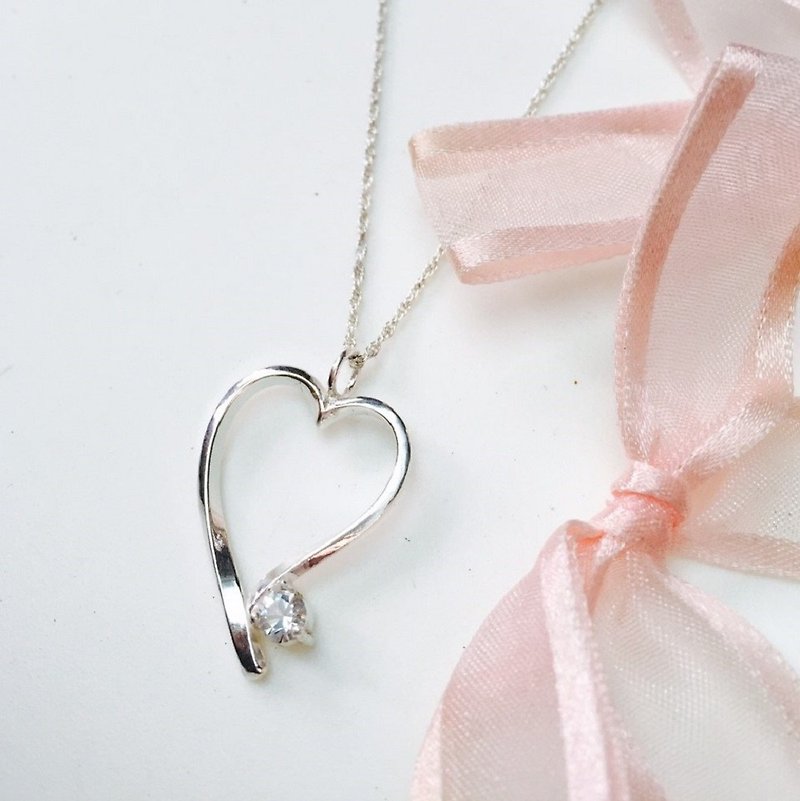 [Gifts on Tanabata] Heart-shaped silver jewelry series / eternity / handmade diamond / necklace - Necklaces - Sterling Silver White