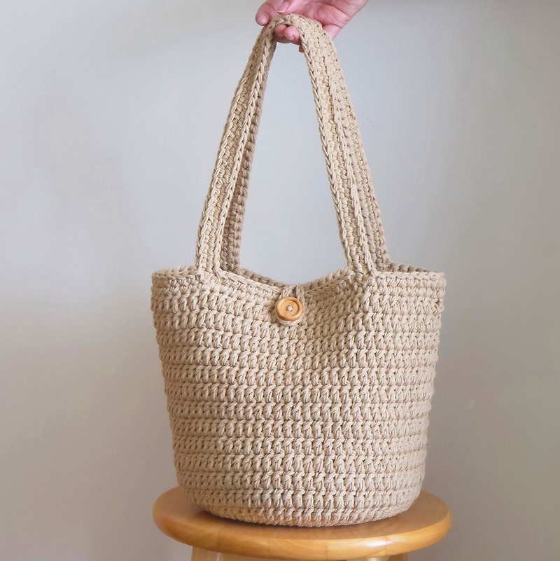 Simple bucket shoulder bag bahnhof handmade - กระเป๋าแมสเซนเจอร์ - ผ้าฝ้าย/ผ้าลินิน สีกากี