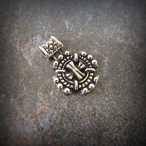 Gogodzy Small Canterbury Cross pendant,Neusilber cross necklace pendant,medieval cross