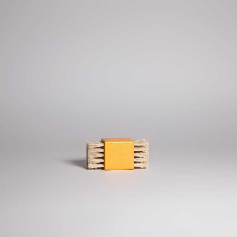 おもちゃのブラシ - 置物 - 木製 オレンジ