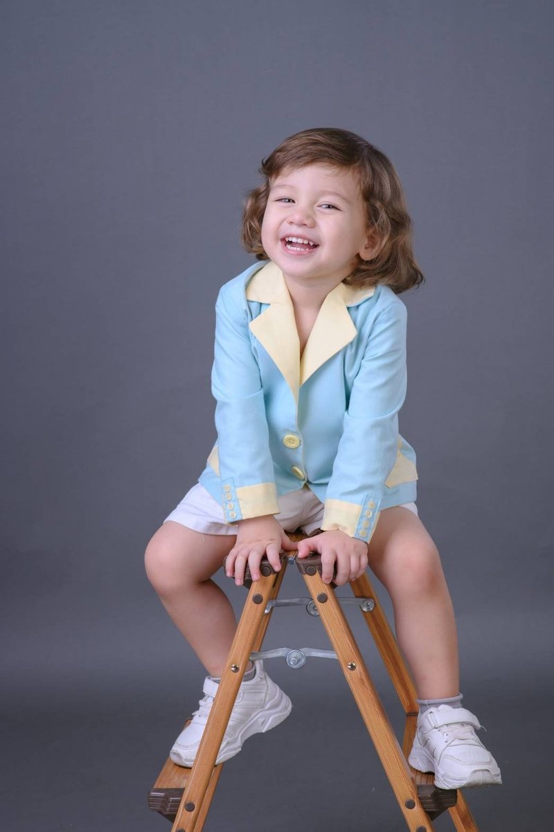 A specially designed suit that can be worn on both sides and can be worn by both - Kids' Dresses - Cotton & Hemp Yellow